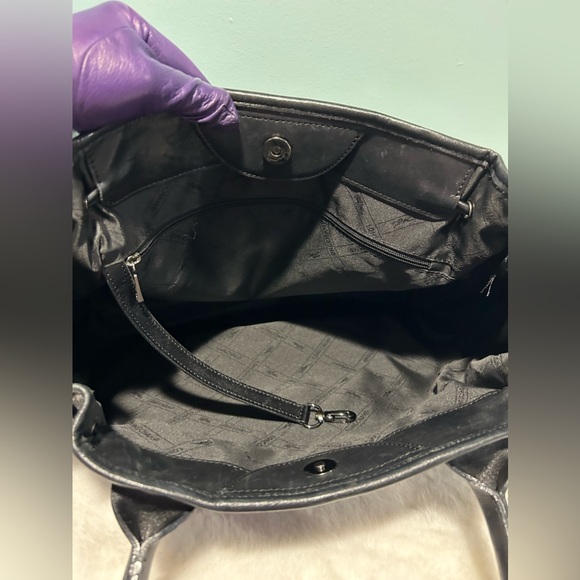Authentic Longchamp Large Tote in black leather. Prev-owned - Picture 5 of 8